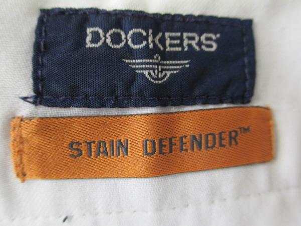 Men's Pants By Dockers Cream Khakis Classic Fit Pleated Size W38 x L30
