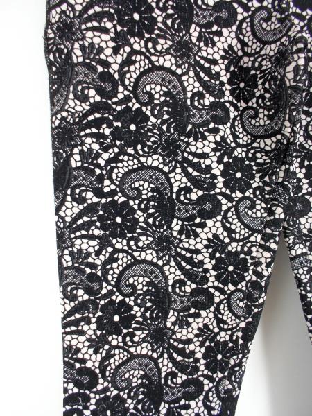CYNTHIA ROWLEY Leggings Black & White Lace Print Neoprene Scuba Knit Sz 8 EUC