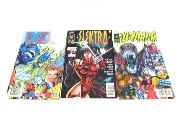 Lot of 7 Marvel Comic Books featuring An Assortment of Stories