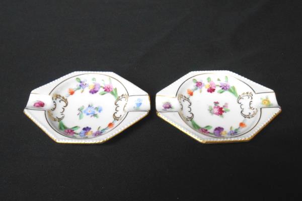 Schumann Bavaria Empress Dresden Flowers - 2 Ashtrays 4" Round 29 48