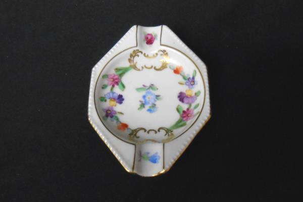 Schumann Bavaria Empress Dresden Flowers - 2 Ashtrays 4" Round 29 48