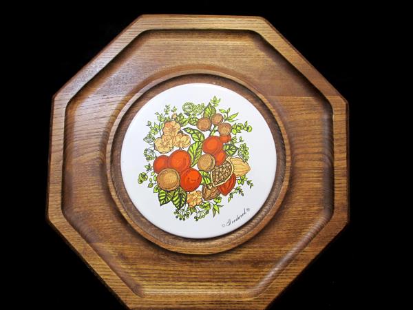 Octagon Cheese Platter w/ Nuts Plastic Middle & Wood Outside Made By Goodwood