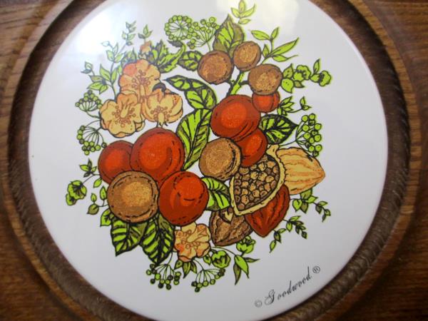 Octagon Cheese Platter w/ Nuts Plastic Middle & Wood Outside Made By Goodwood