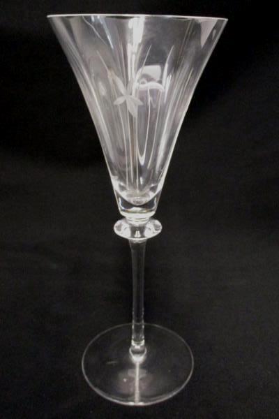 Set of 2 Fluted Champagne Glasses Elegant Etched Glass Formal Wedding Party