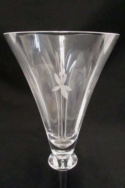 Set of 2 Fluted Champagne Glasses Elegant Etched Glass Formal Wedding Party