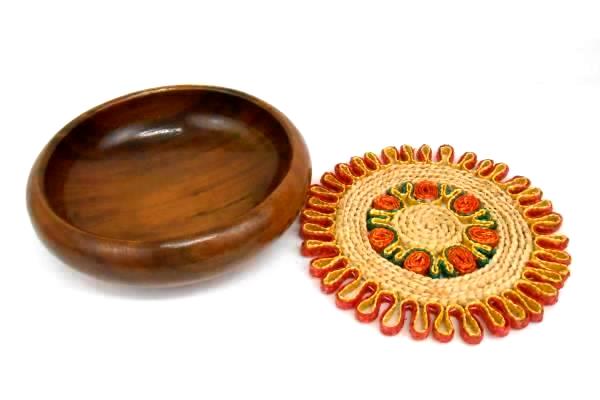 Decorative Dark Brown Wood Bowl Display with Wicker Floral Trivet Pad