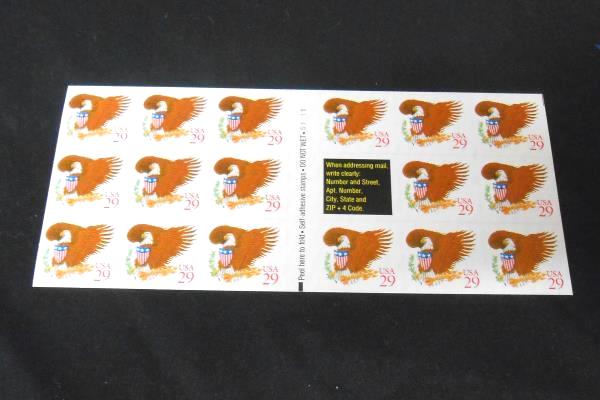 US-Scott-2597a-Eagle-w-Red-Stamp-Booklet-of-17-29-Cent-Stamps-MNH-1993 US-Scot