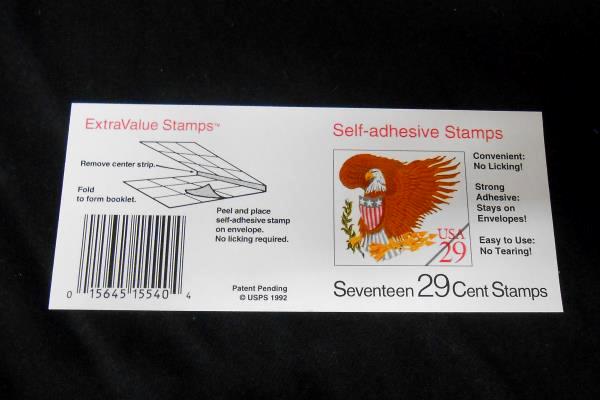 US-Scott-2597a-Eagle-w-Red-Stamp-Booklet-of-17-29-Cent-Stamps-MNH-1993 US-Scot
