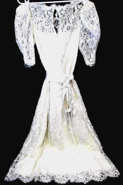 Wedding Dress by Dessy Creations White Laced Floral Women's Size 4
