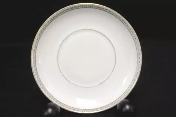 Set of 4 Saucers Heinrich & Co Selb Bavaria White Gold Gilt Black Square-Chain