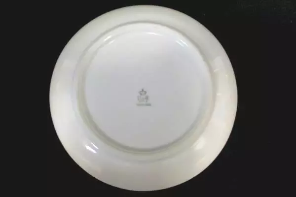 Set of 4 Saucers Heinrich & Co Selb Bavaria White Gold Gilt Black Square-Chain