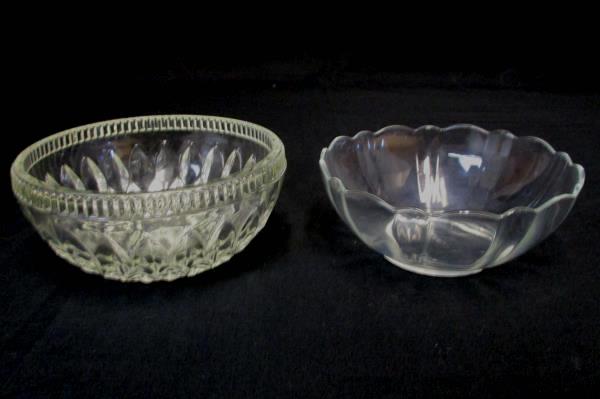 Set of 2 Arcoroc France Glass Serving Bowls 5" Diamond Cut & 5" Scalloped Edge