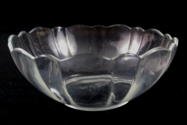 Set of 2 Arcoroc France Glass Serving Bowls 5" Diamond Cut & 5" Scalloped Edge