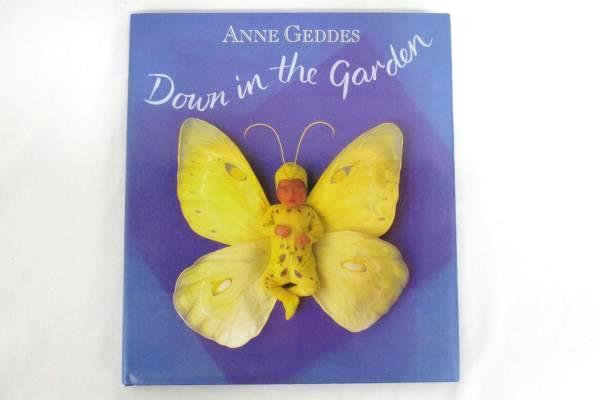 1996 Ann Geddes Bumblbee, Lady Bug and Book Down In The Garden