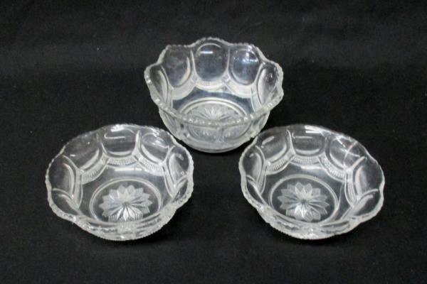 Set Of 3 Matching Candy/Nut Bowls Heavy Crystal Clear Saw Tooth Rim Table Decor