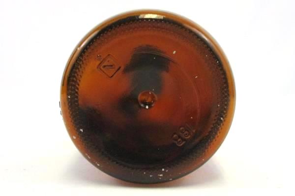 Obear-Nestor Glass Company Brown Glass 1 Qt Bottle Finger Loop Handle Lid 18B N