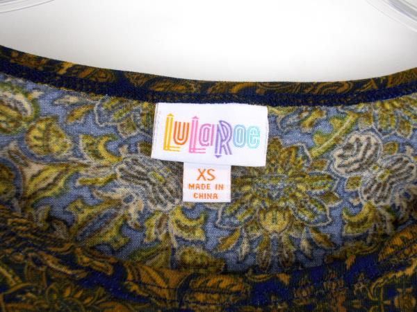 LULAROE "Irma" Oversize Tunic Top 3/4 Sleeve Navy Blue & Gold Damask Print Sz XS