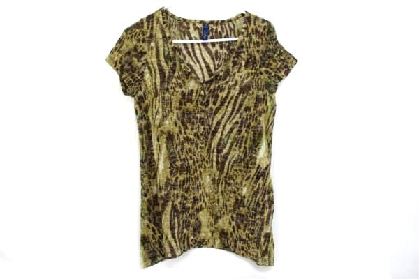 Lot of 2 Women's White Sur La Tete Bucket Hat & Indigo Cheetah Print Top Med