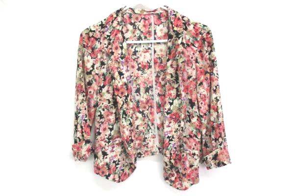 Women's Outfit Opened Front Blouse Floral Size S Dressbarn Black Slacks Size 6
