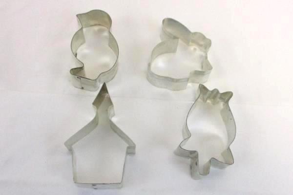 Vintage Fox Run Cookie Cutter Set Easter 4 Tulip Chick Bunny Church + Treat Bag