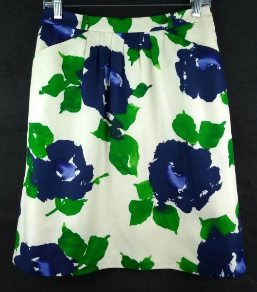 OUTBACK RED Ivory & Blue Floral Print Career Skirt Pleated Front w/ Pockets ~ XS