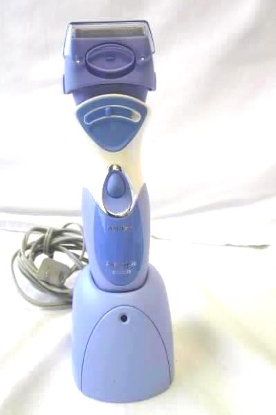 Panasonic Pivot Action Lady Shaver ES-2208 Purple & White