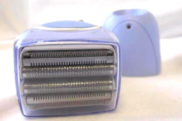 Panasonic Pivot Action Lady Shaver ES-2208 Purple & White