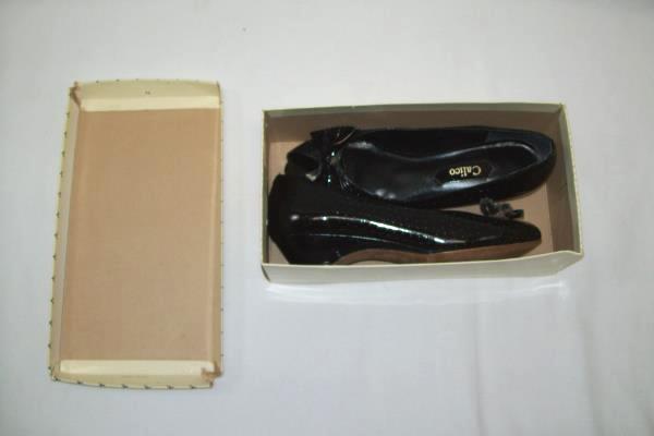 Calico Women's Black Wedges Bow Size 7 1/2 ~ Box Included