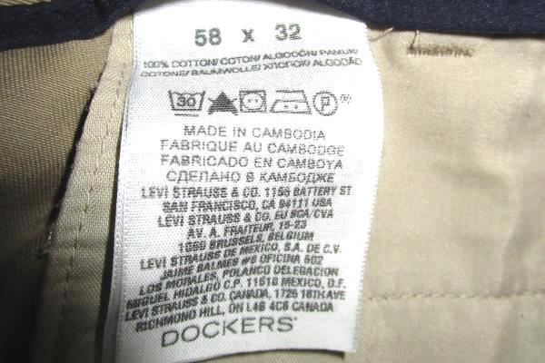 Men's Pants By Dockers Tan Khakis Men's Size D3 (Classic Fit) Pleated Front Back
