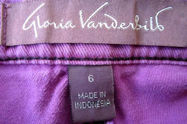 Women's Purple Jeans by Gloria Vanderbilt Size 6 w/ Pockets Button Zipper Fly