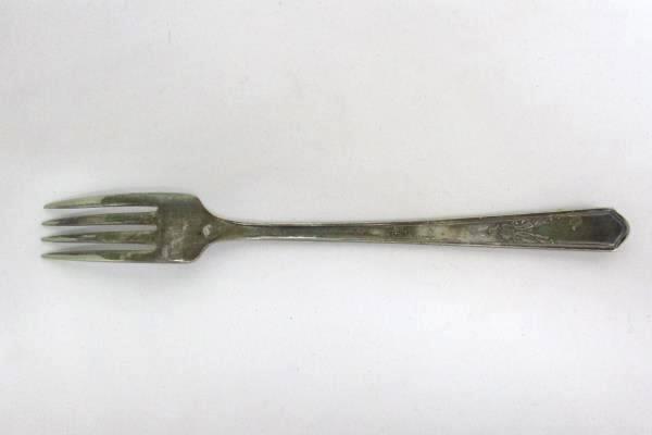 Simeon L & George H Rogers Oneida Ltd. 1939 Jasmine Pattern Dinner Fork