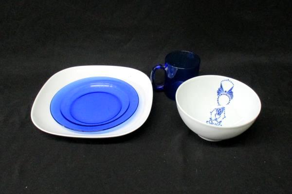 4 Piece Dish Set Coffee Mug Dinner Plate Salad Plate Soup Bowl White & Blue