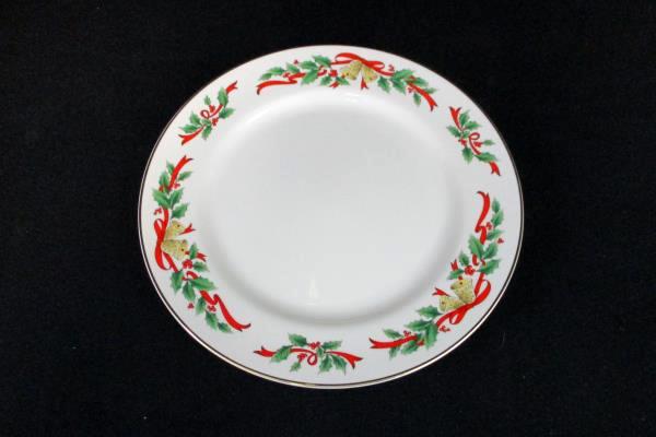 Christmas Theme Cake Plate & Server Made Expressly Federated Dept. Stores