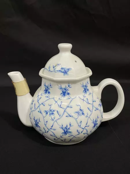 Toscany Collection Porcelain Teapot White Blue Flowers And Lattice
