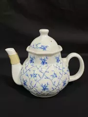 Toscany Collection Porcelain Teapot White Blue Flowers And Lattice