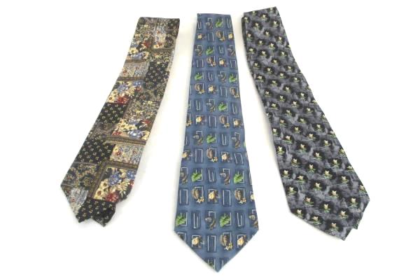 Lot of 3 Vintage Men's Necktie Tie Van Heusen Flower Leaf Shell Blue Black