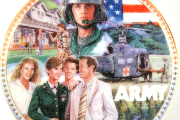 Hayes US ARMY Woman COMING HOME Mini Plate ORNAMENT