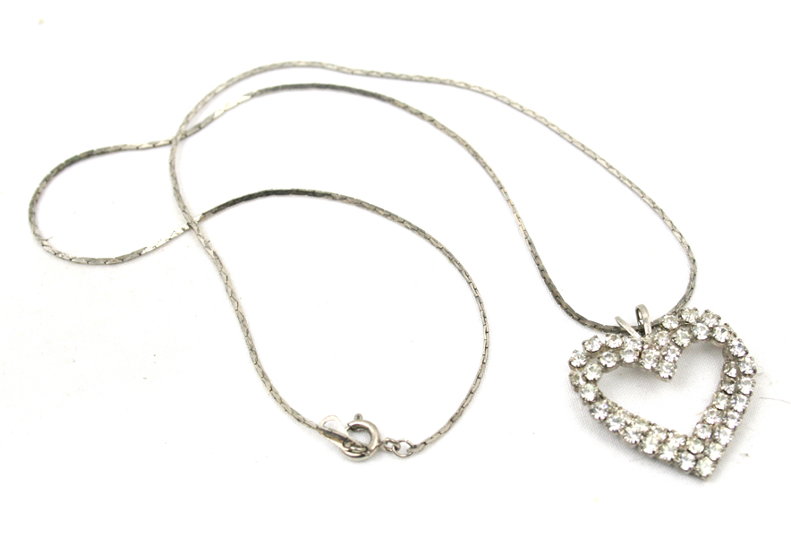 17.5" Silver Tone Chain with Double Crystal Heart Necklace Fashion Jewelry