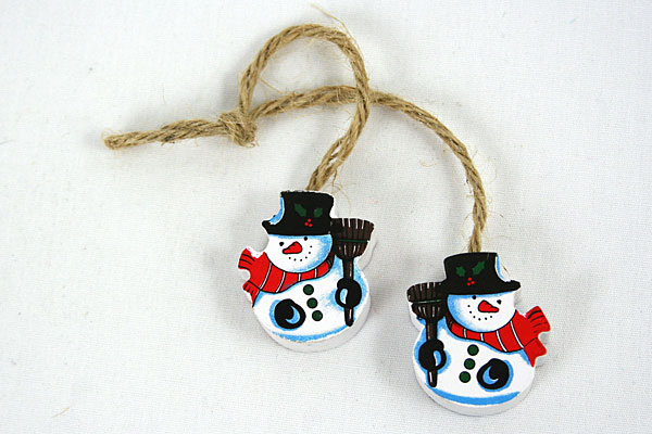 TWO WOODEN SNOWMEN - HEMP ORNAMENT
