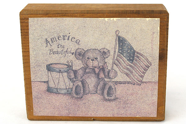 Sarah's Attic America The Beautiful Display Block #2 Grand Ole Flag