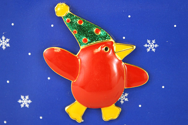 Papel Giftware Let It Snow Red Penguin Pin Brooch