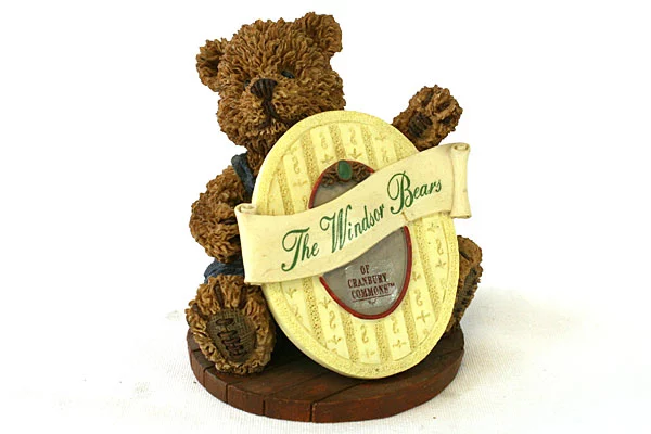 The Windsor Bears of Cranbury Commons Figurine - CASEY