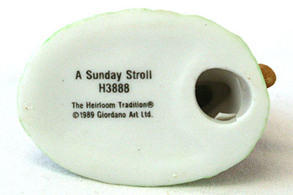 Giordano From The Attic A Sunday Stroll Figurine H3888