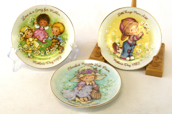 Set 3 Avon Mother's Day Collector Plates 1981 - 1983 Child Playing Love Cherish