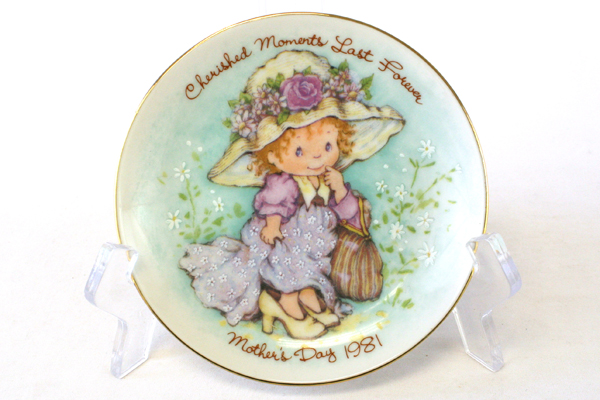 Set 3 Avon Mother's Day Collector Plates 1981 - 1983 Child Playing Love Cherish