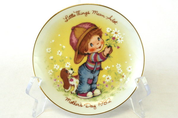 Set 3 Avon Mother's Day Collector Plates 1981 - 1983 Child Playing Love Cherish