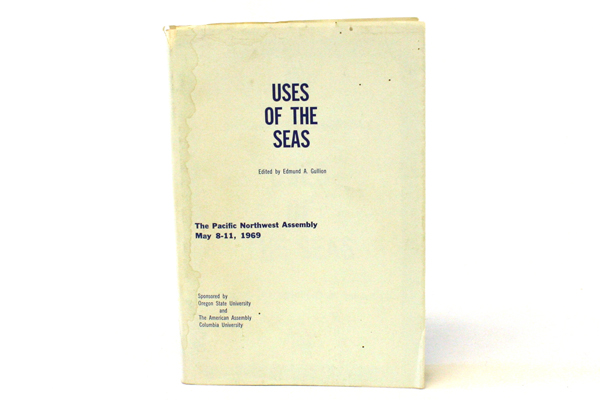 1968 Rare American Assembly Paperback Book Uses Of The Seas By Edmund A Gullion