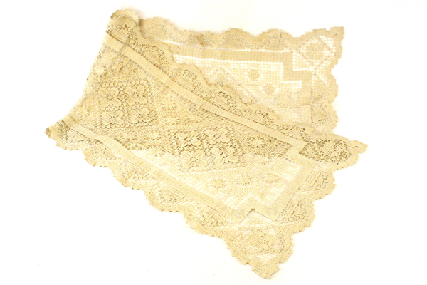 Early 1900s Beautiful Ecru Netted Mondano Thread Table Runner 48" by 14"