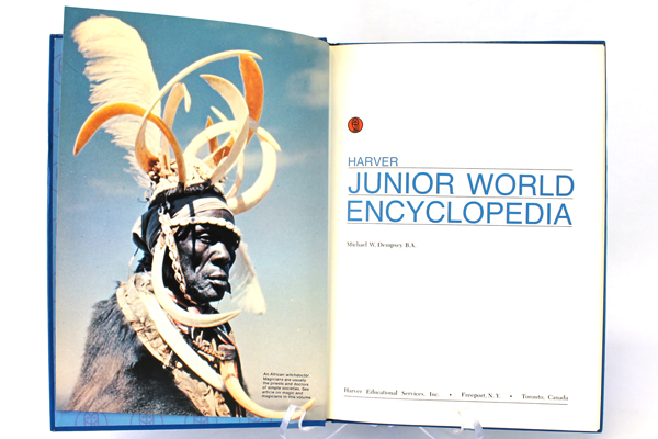 1972 Harver Junior Encyclopedia Volume 9 London - Momentum