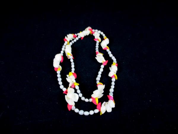 Vintage Authentic Clam Shell Dyed Pink Yellow Blue Seeds Necklace Natural Lei